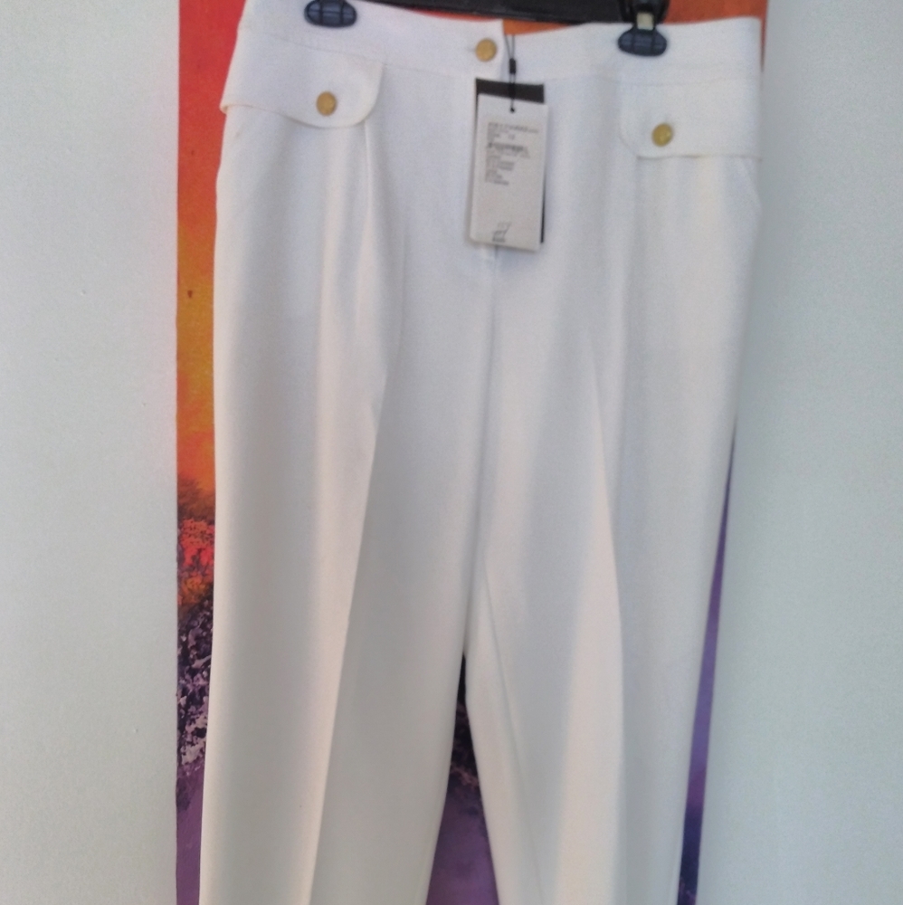 $395 St. John's Capri/Cropped Pants